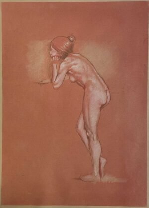 Standing female nude profile drawing in red chalk by Dario Moschetta – classical pose on toned A3 paper | Nudo femminile in piedi di profilo a sanguigna | Dessin nu féminin debout de profil | Dibujo desnudo femenino de perfil | Stehender weiblicher Akt im Profil