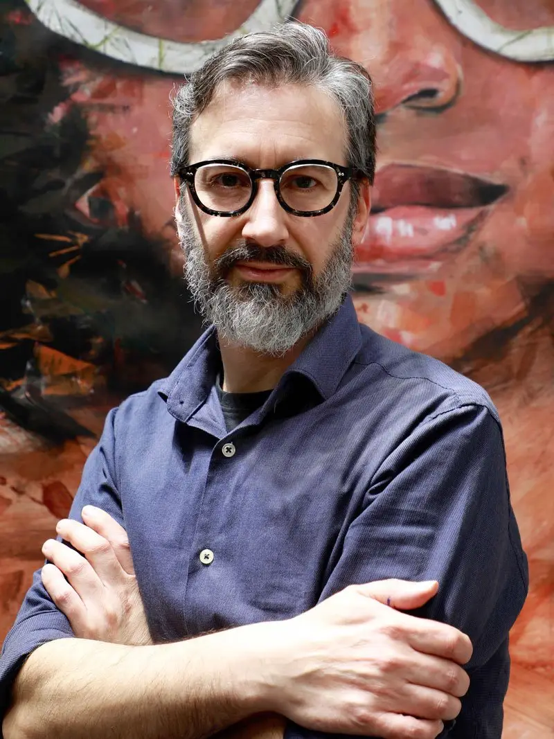 Dario Moschetta live painting at an art fair